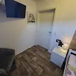 شقة Gemuetliche Mit Grosser Dachterrasse *