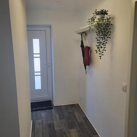 Gemuetliche Mit Grosser Dachterrasse